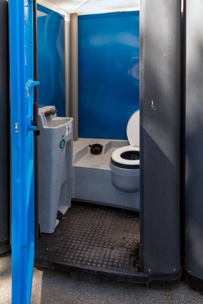 Best Portable toilet rental cost  in Benbrook, TX